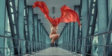 Cosplay Photography Posing Guide: Dynamic Shots & Character Accuracy - Cover Image