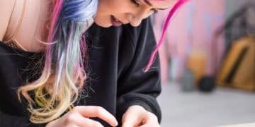 Cosplay Wig Coloring: Techniques for Vibrant & Accurate Hair Colors - Cover Image